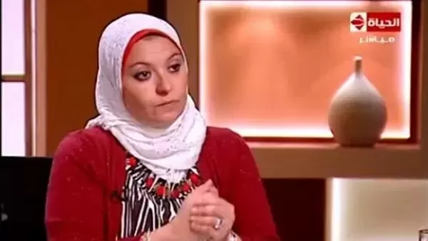 امارس العلاقة الحميمة مع زوجي مرتين في اليوم واطلب المزيد فهل هذا طبيعي .. هبة قطب تقصف الجبهة