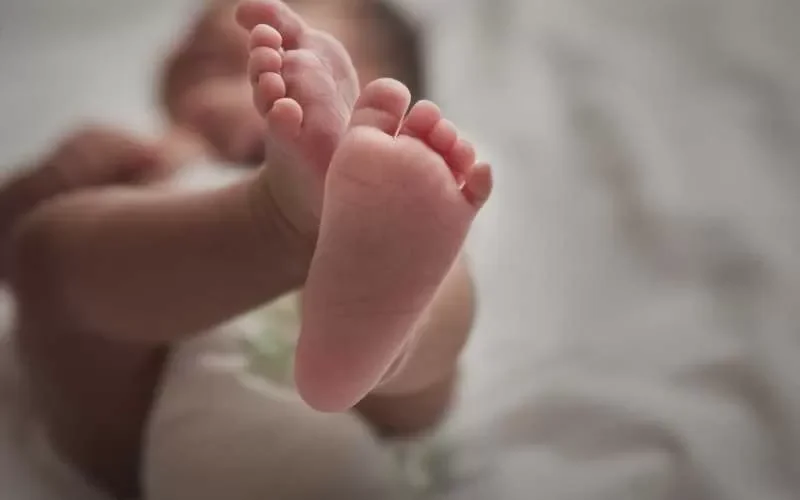 ‏ولادة طفلة بذيل طوله 6 سم .. والأطباء يشخصون هذه الحالة