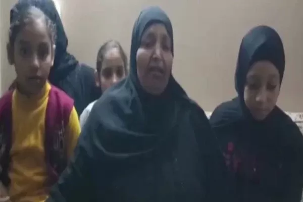 مصري يقتل جاره بطعنة في القلب أثناء ذهابه إلى عمله.. والكشف عن سبب غريب لارتكاب الجريمة