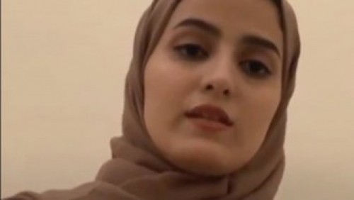 شاهد. أول ظهور لـ”حياة اليمنية” التي تواجه التسفير من قطر رغم تهديدها بالقتل (فيديو)