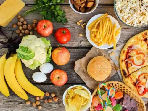 تناول هذه الأطعمة على الريق يعتبر انتحار حقيقي