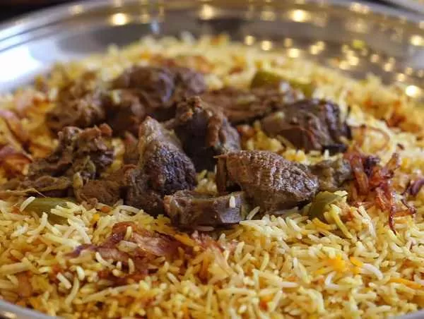 طريقة عمل الرز البخاري باللحم على طريقة المطاعم السعودية