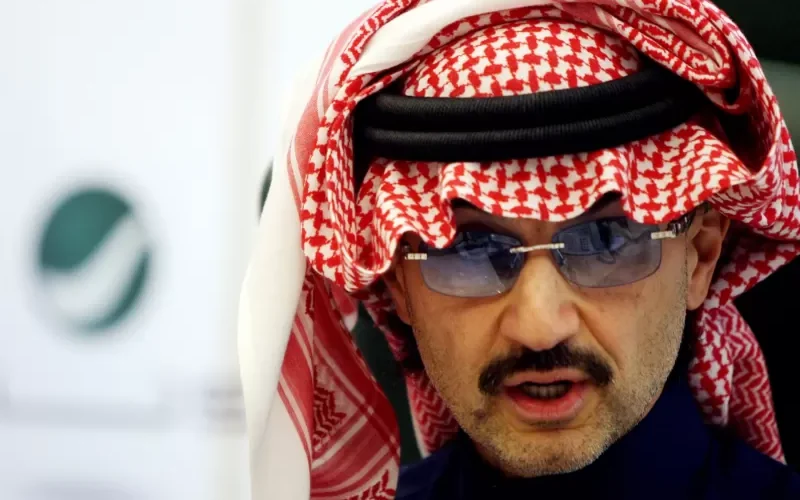 شاهد صورة مسربة من سيارة الوليد بن طلال المرصعة بالماس لن تصدق كم يبلغ ثمنها