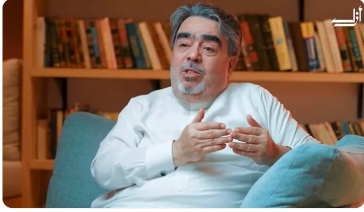 محمود الأحمر يكشف سبب دعم الحكومة لـ الوليد البراهيم في حلقة بودكاست -فيديو