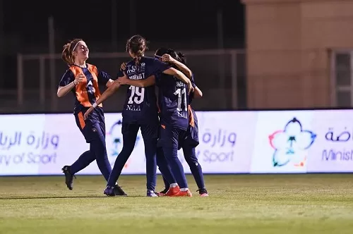 لأول مرة في الدوري النسوي الممتاز.. مواجهة “كروية” تجمع بنات الشرقية أمام بنات الرياض